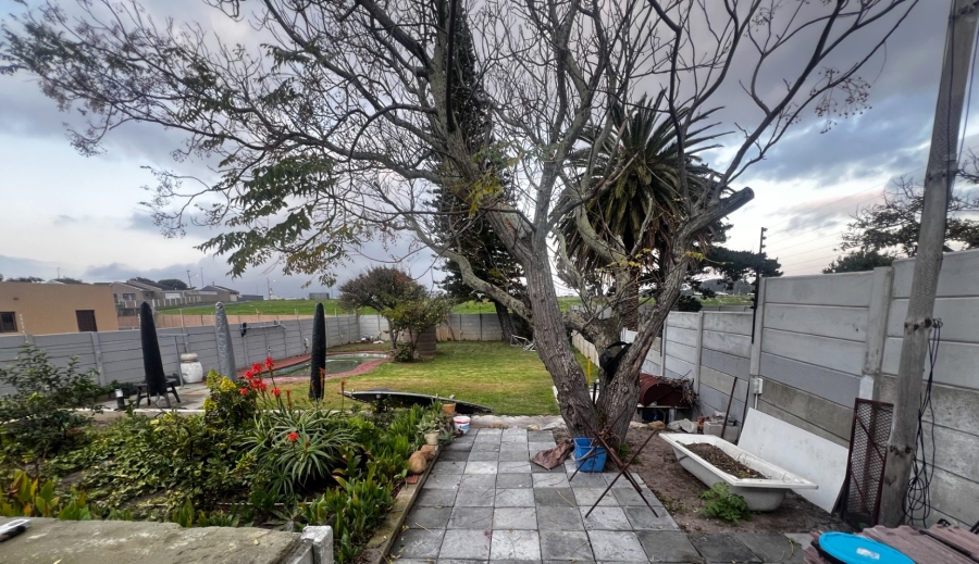 1 Bedroom Property for Sale in Southfield Western Cape